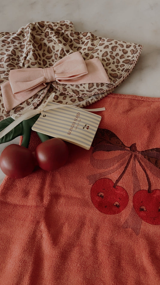 Cherry Teether Kautschuk Spielzeug 🍒