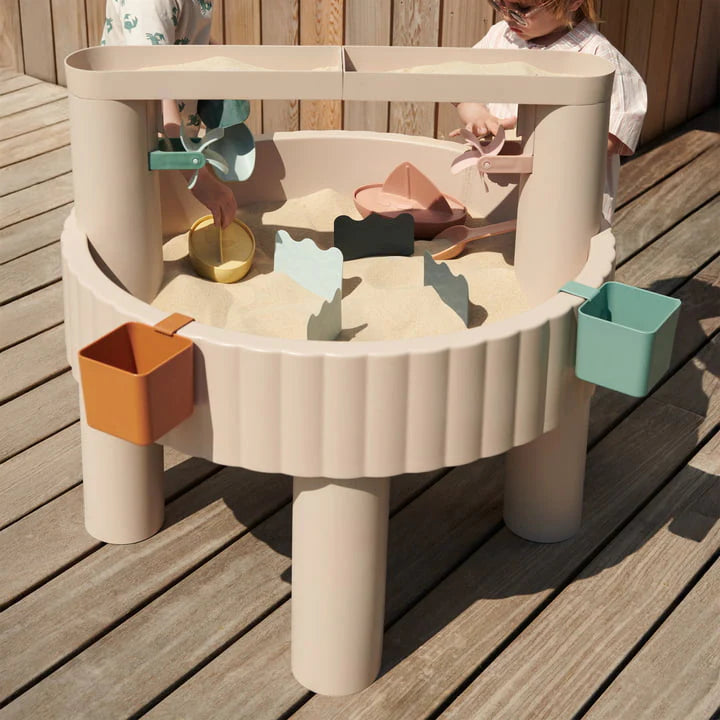 Sepp sand play table outdoor from Liewood 16 pcs.