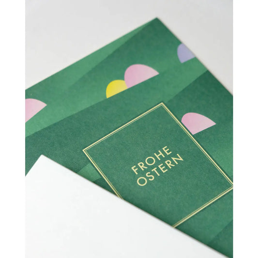 Carta di Pasqua Uova nell'erba