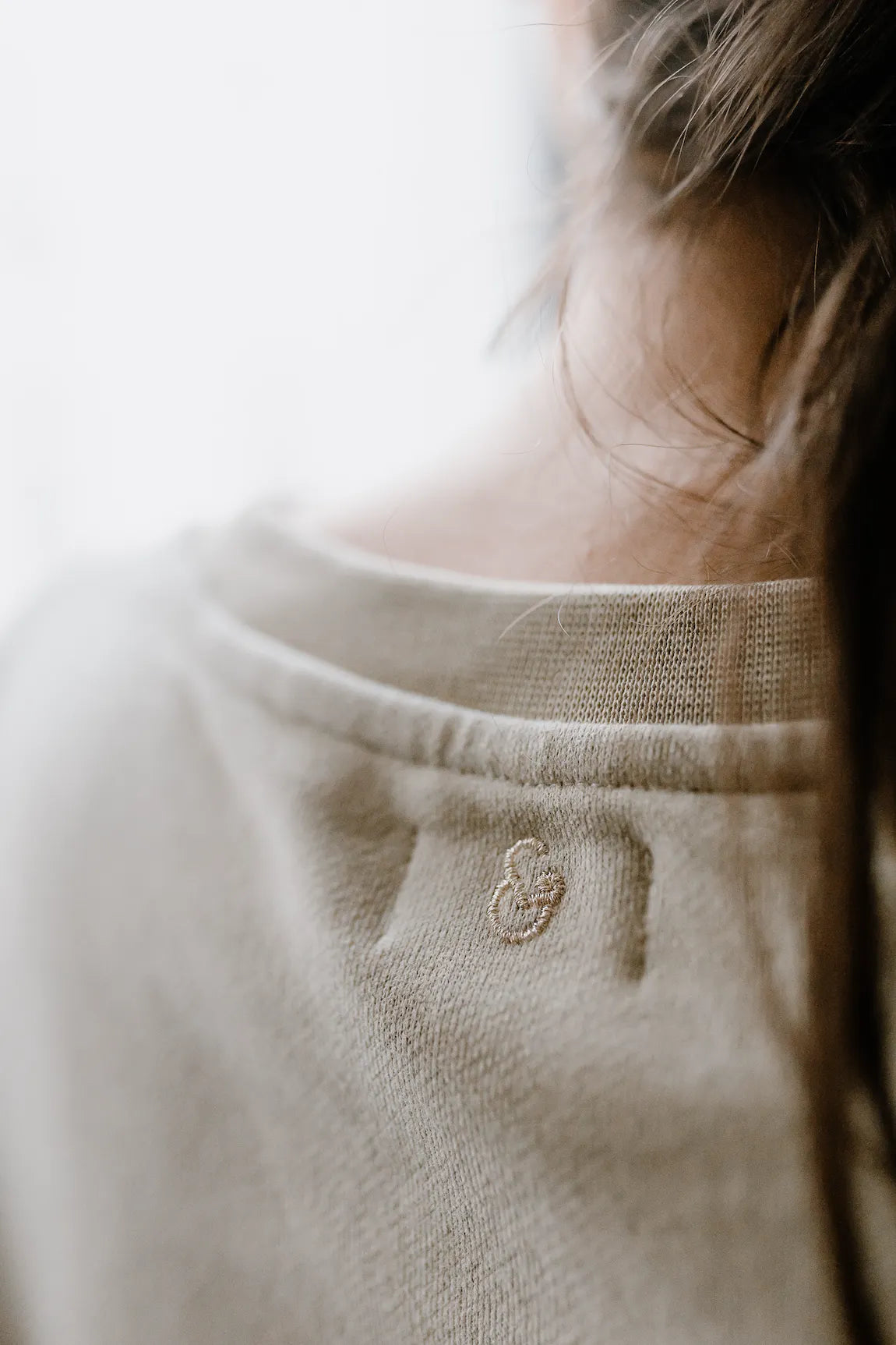 MamaSweater “Les Seingulières” light khaki