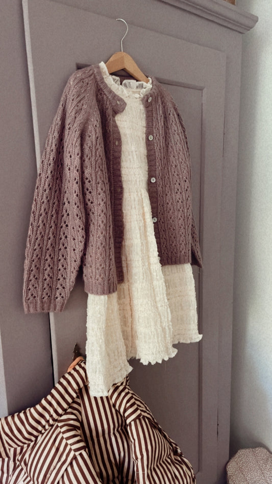 Delicate Joella dress with ruffles and à pois