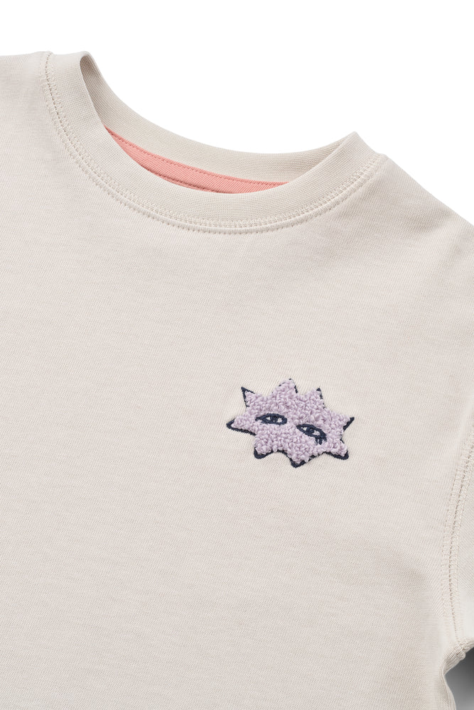 Boxy T-Shirt mit Bestickung und Mood Print GOTS