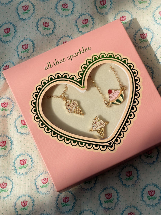 Kinderschmuck set Sweet jewelry von Konges Slojd in Geschenkbox Eiscreme Anhänger 