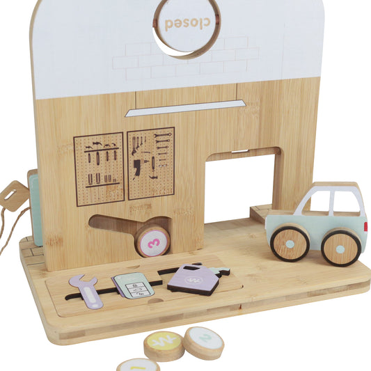 Piccola officina di riparazioni auto Bamboo