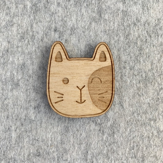 Wooden cat brooch