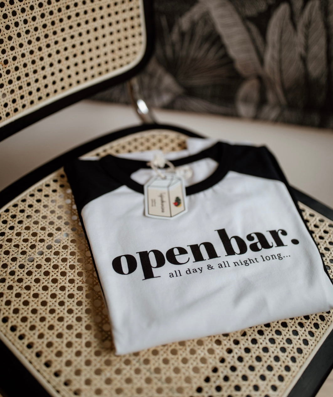 Tajinebanane Long Sleeve „Open Bar“
