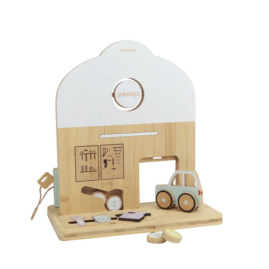 Piccola officina di riparazioni auto Bamboo